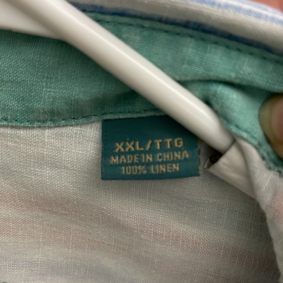 Tommy Bahama Men’s Button Down Shirt - Picture 5 of 9